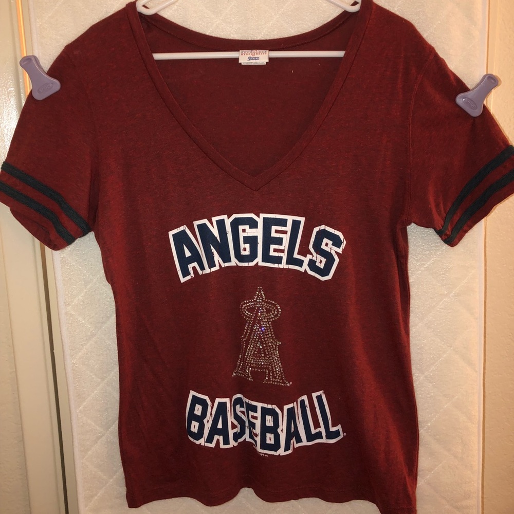 Women’s v-neck Angels baseball shirt size L